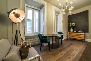Deluxe Apartment, 1 Queen Bed | Private kitchen - Dare Lisbon House (Lisbon)