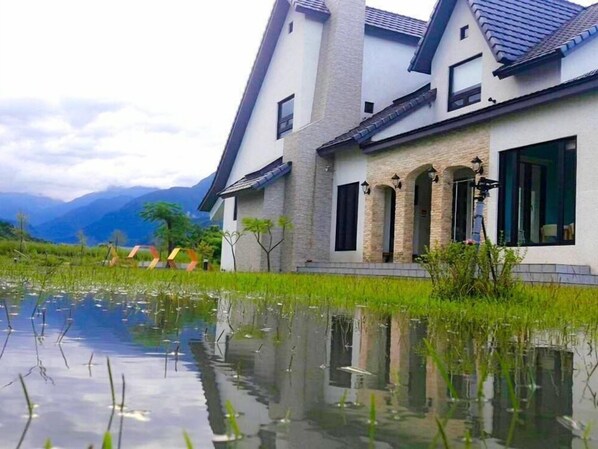 ด้านหน้าที่พัก