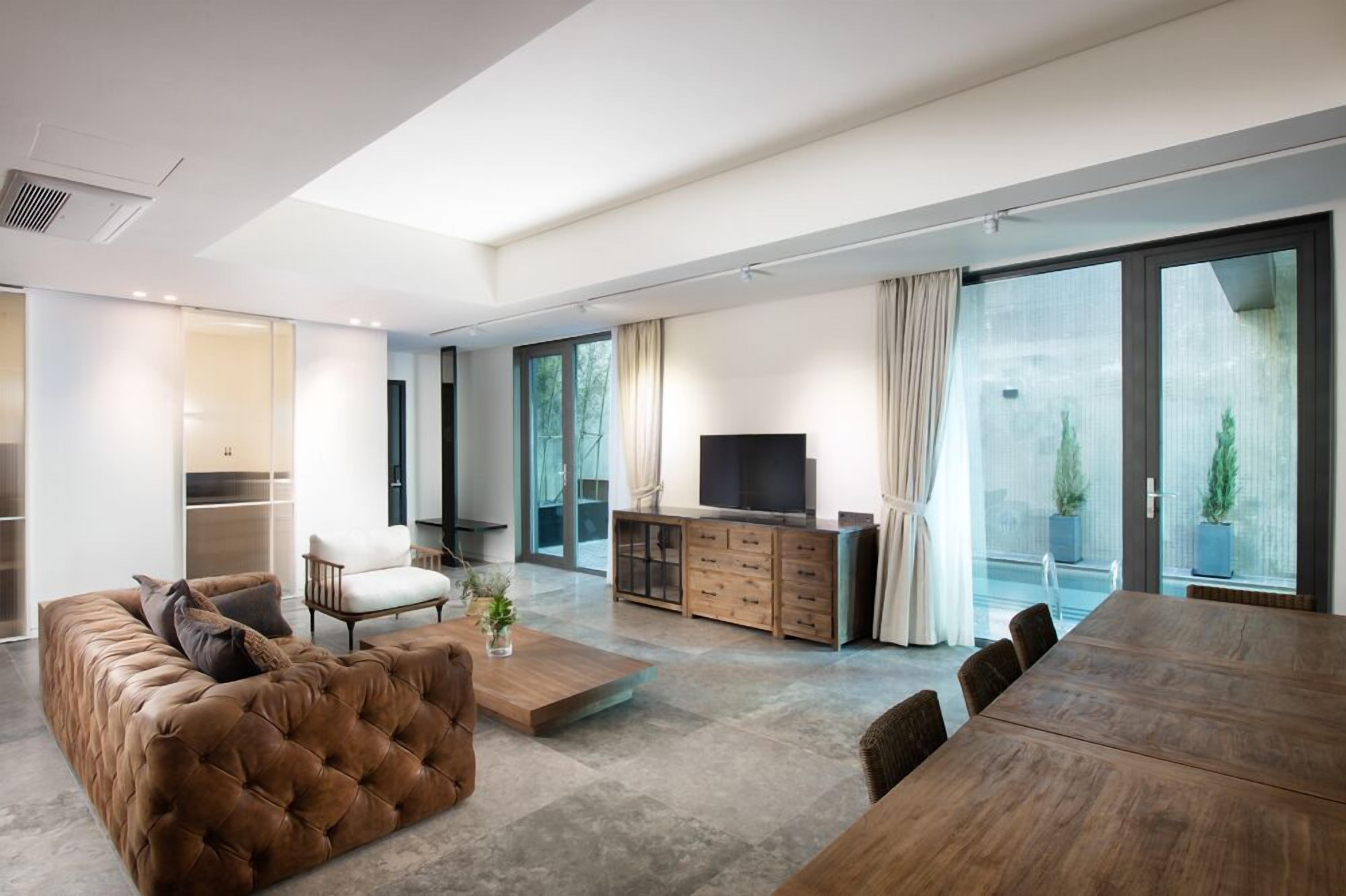 Royal Suite (Outside Spa not available) | Living area | 50-inch flat-screen TV with cable channels, TV, heated floors