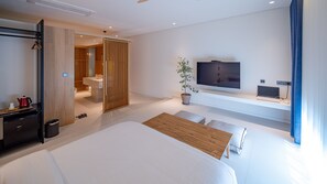 Habitación estándar doble (Randomly assigned) | Ropa de cama de alta calidad y escritorio