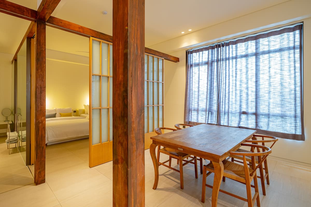 Suite presidencial (Outside Spa not available) | Ropa de cama de alta calidad y escritorio