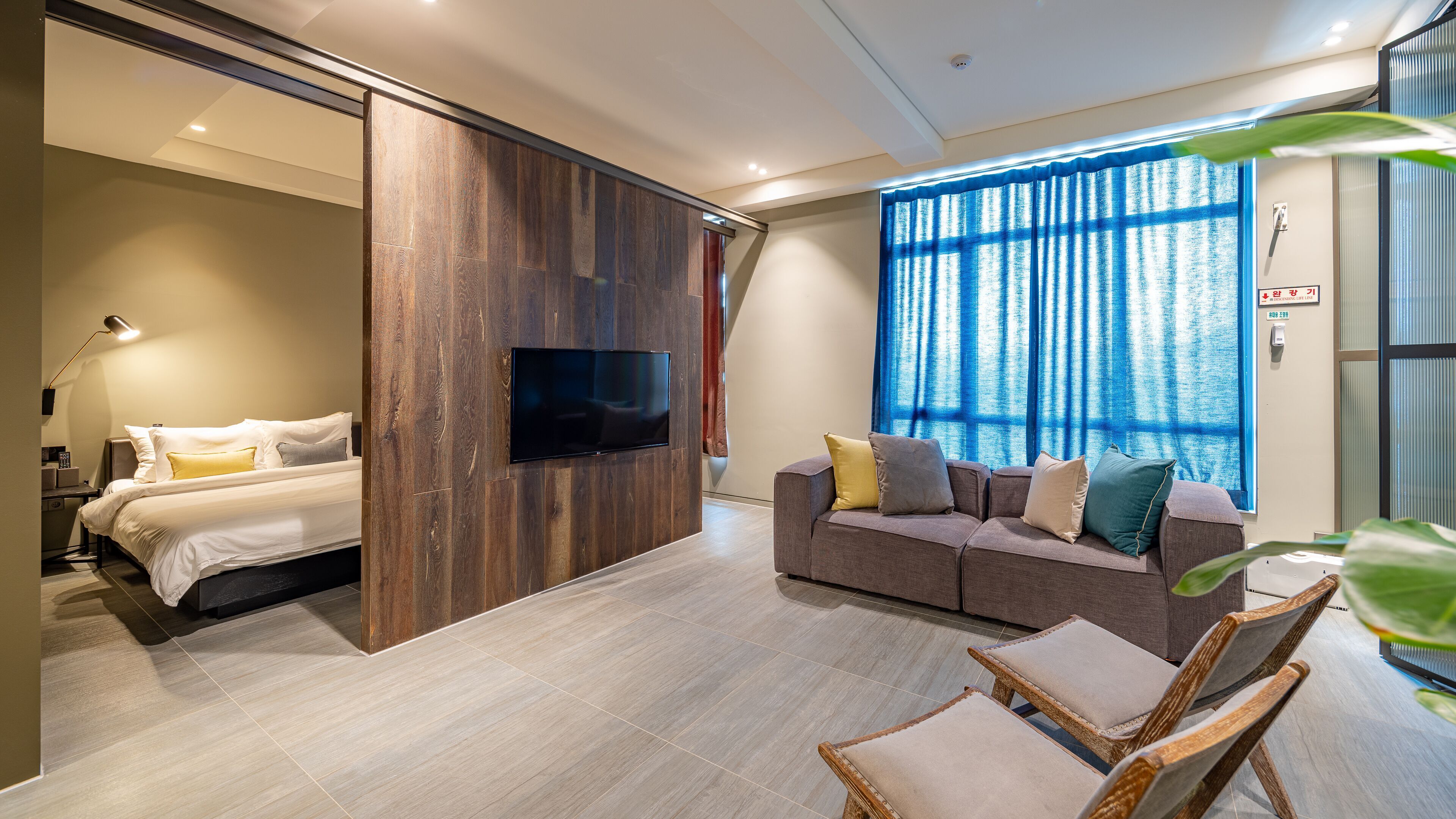 Luxe beddengoed, een bureau, een laptopwerkplek, gratis wifi
