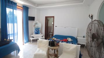Camera City con letto matrimoniale o 2 letti singoli, bagno privato | Wi-Fi gratuito, lenzuola
