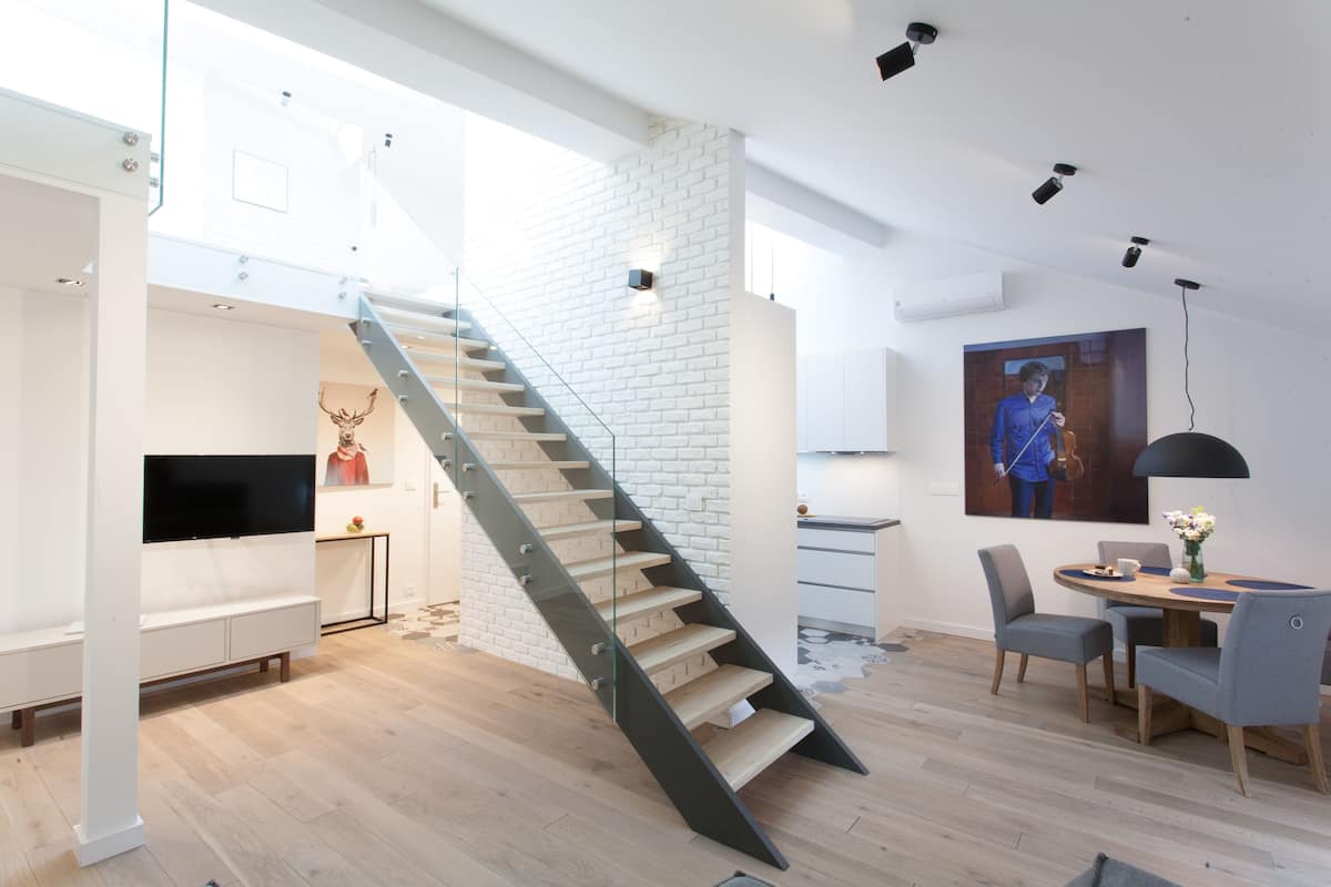 Luxury Penthouse, 2 Bedrooms, Non Smoking, 2 Bathrooms | Living area | 40-inch TV with cable channels