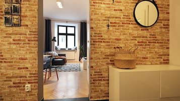 Deluxe-huoneisto, 1 makuuhuone, keittotila, kaupunkinäköala (Bracka 15/6 Street) | Yksilöllisesti sisustettu, yksilöllisesti kalustettu, pimennysverhot