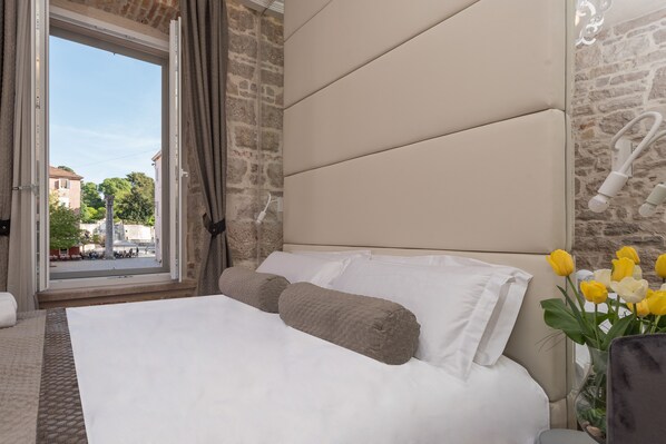 Design Double or Twin Room, 1 Bedroom, City View(Room 11) | Literie de qualité supérieure, minibar, coffres-forts dans les chambres