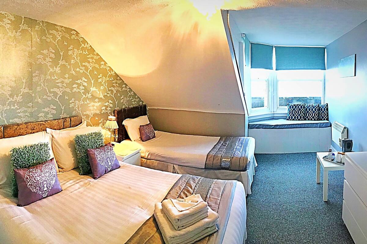 Family Room, Sea View