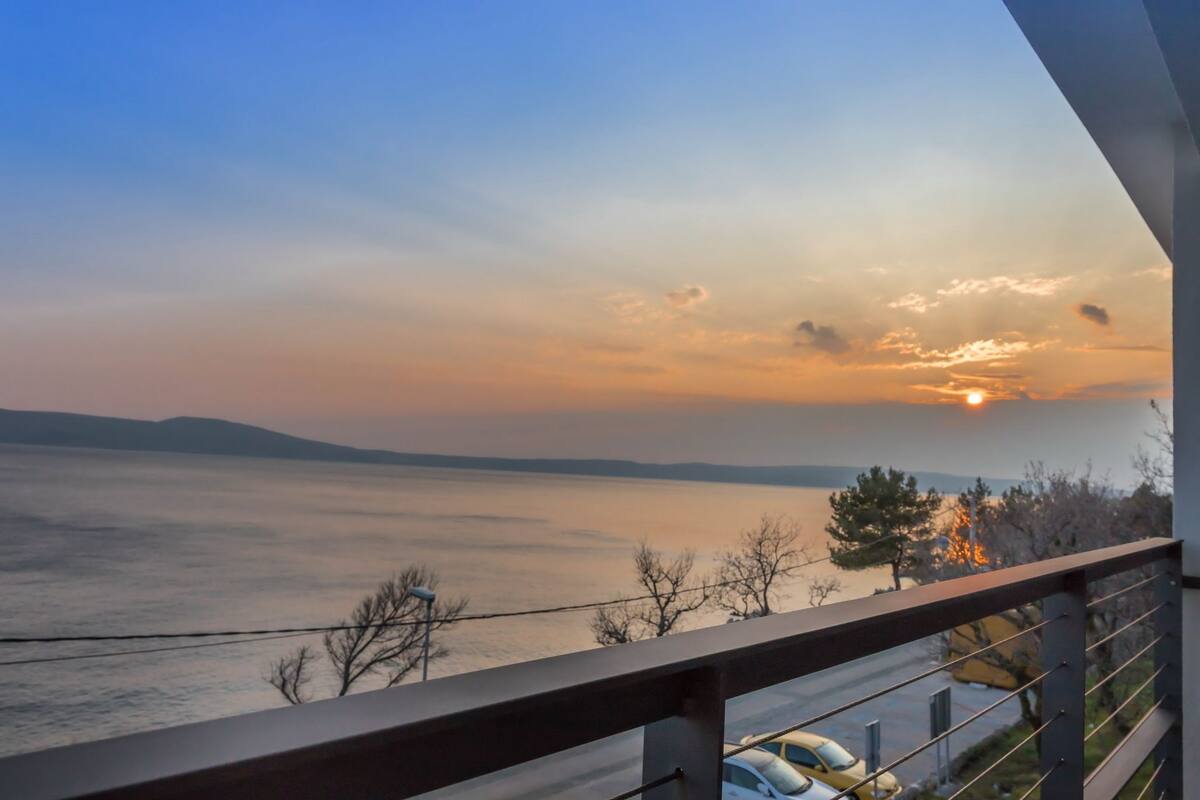 Apartment, 2 Bedrooms, Sea View | 1 bedroom, premium bedding, desk, cribs (free)