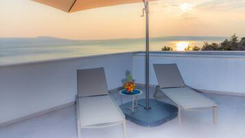 Appartement, 2 chambres, vue mer | 1 chambre, literie de qualité supérieure, bureau, lits bébé (gratuits)