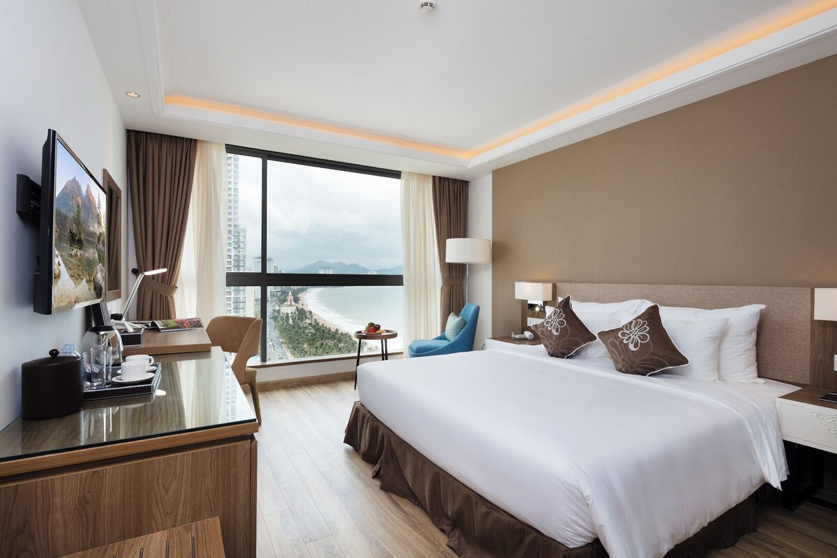 1 Schlafzimmer, hochwertige Bettwaren, Minibar, Zimmersafe