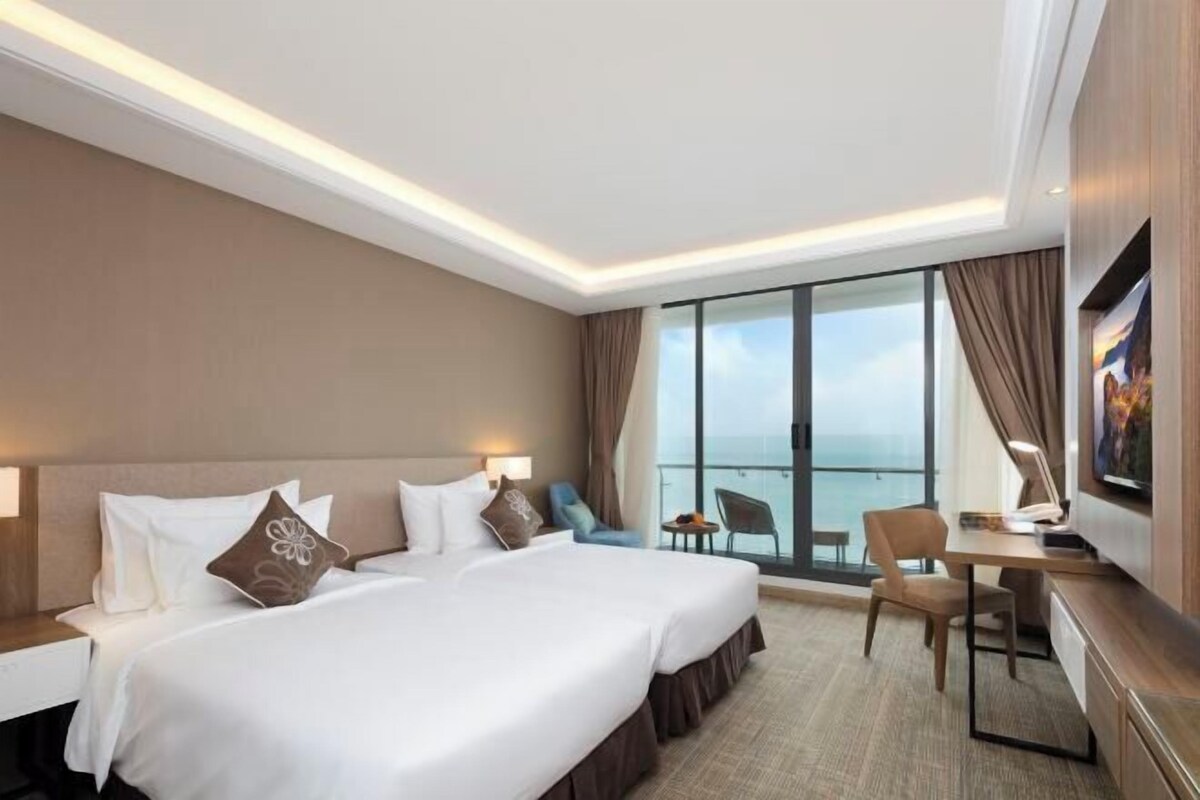 1 Schlafzimmer, hochwertige Bettwaren, Minibar, Zimmersafe
