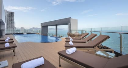 Comodo Nha Trang Hotel