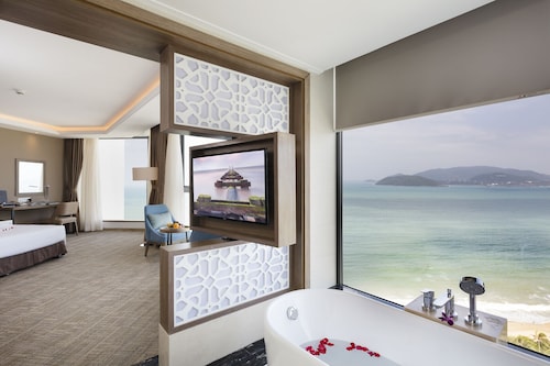 Comodo Nha Trang Hotel