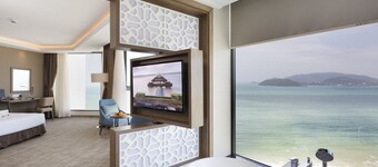 Comodo Nha Trang Hotel