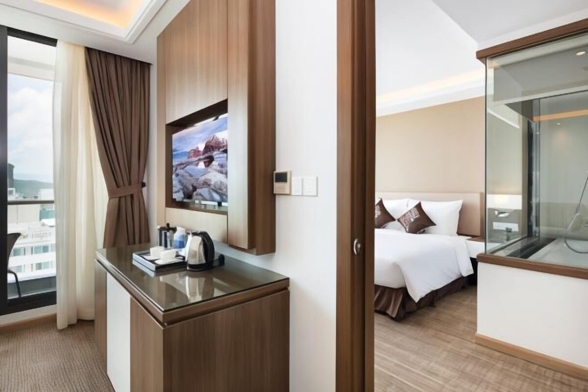 1 Schlafzimmer, hochwertige Bettwaren, Minibar, Zimmersafe