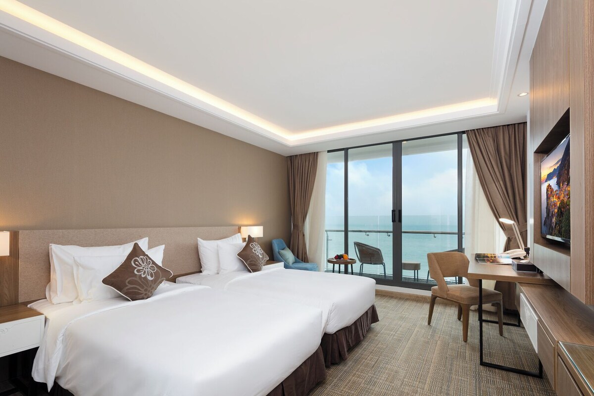 1 Schlafzimmer, hochwertige Bettwaren, Minibar, Zimmersafe