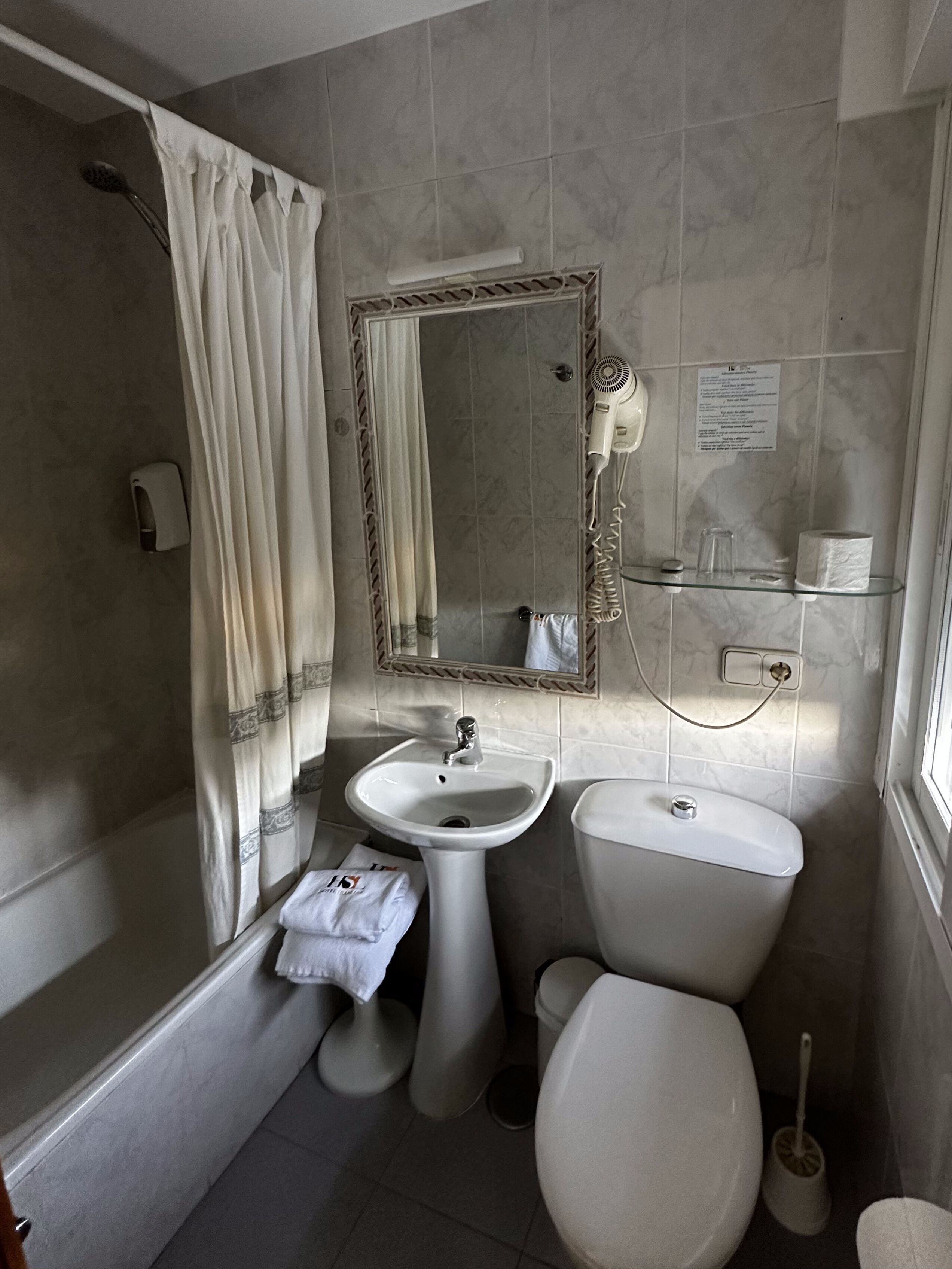 Bathroom | Deep soaking tub, rainfall showerhead, free toiletries, hair dryer
