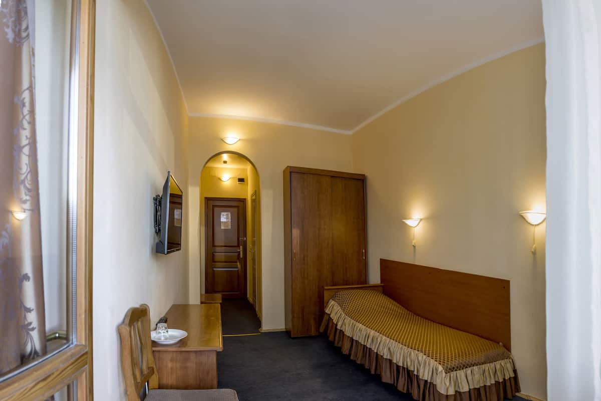 Habitación individual estándar | Escritorio, cortinas opacas, sistema de insonorización