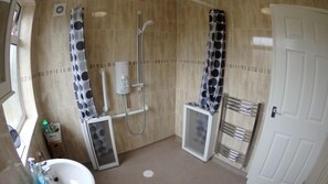 Bathroom - Strawberry Field House (Liverpool)