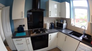Superior House, 3 Bedrooms | Private kitchen - Strawberry Field House (Liverpool)