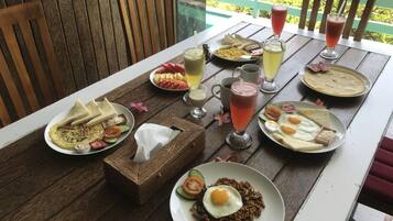 Daily continental breakfast for a fee
