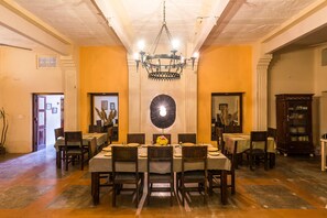 International cuisine - Ghanerao Jungle Lodge (Desuri)