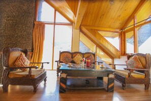 Kawasan tempat duduk lobi