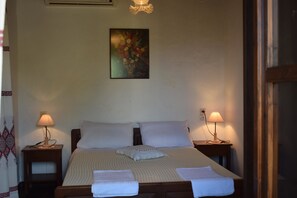 1 bedroom, individually decorated, individually furnished