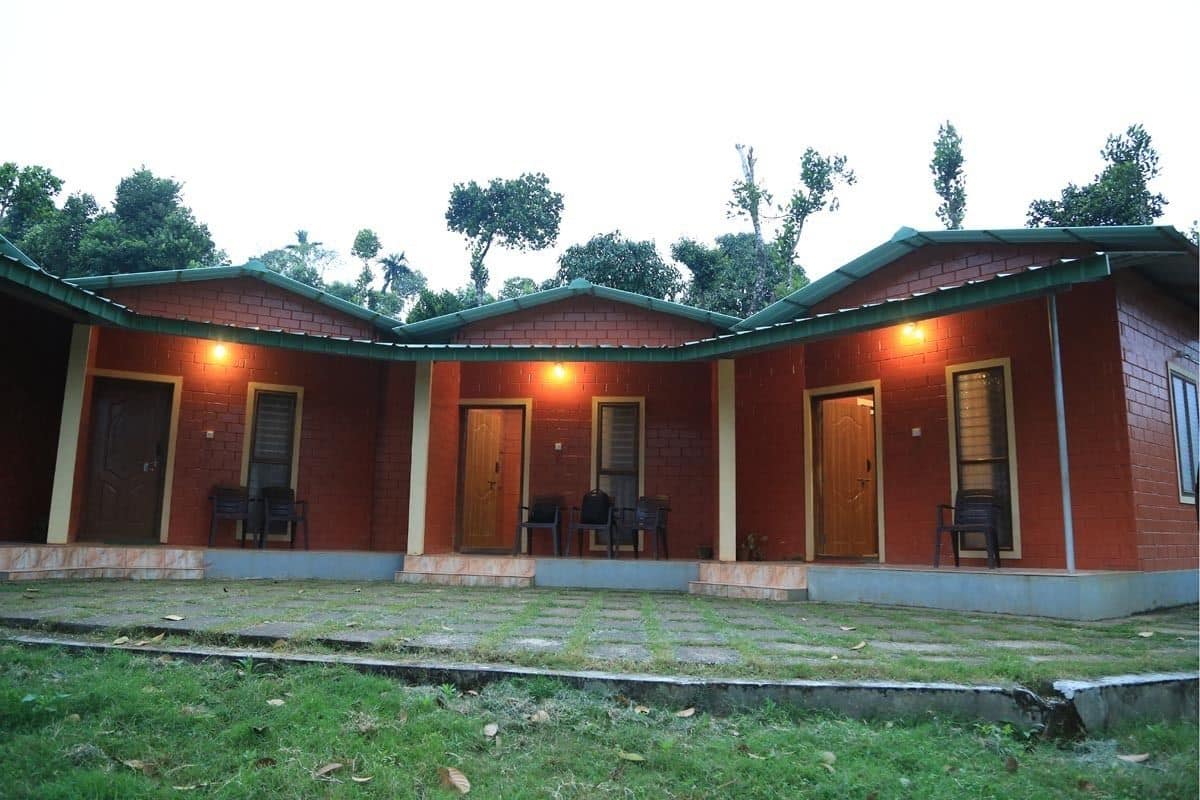 Plantation Deck Room | Rollaway beds