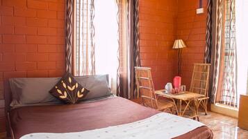 Plantation Deck Room | Rollaway beds