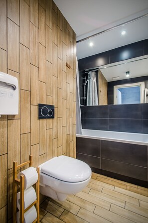 Junior Apartment, 1 Bedroom, Non Smoking, Bathtub | Deep-soaking bathtub