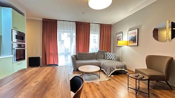 Superior-huoneisto, 1 makuuhuone, tupakointi kielletty, näköala puutarhaan | 1 makuuhuone, silitysrauta/-lauta, ilmainen Wi-Fi, vuodevaatteet