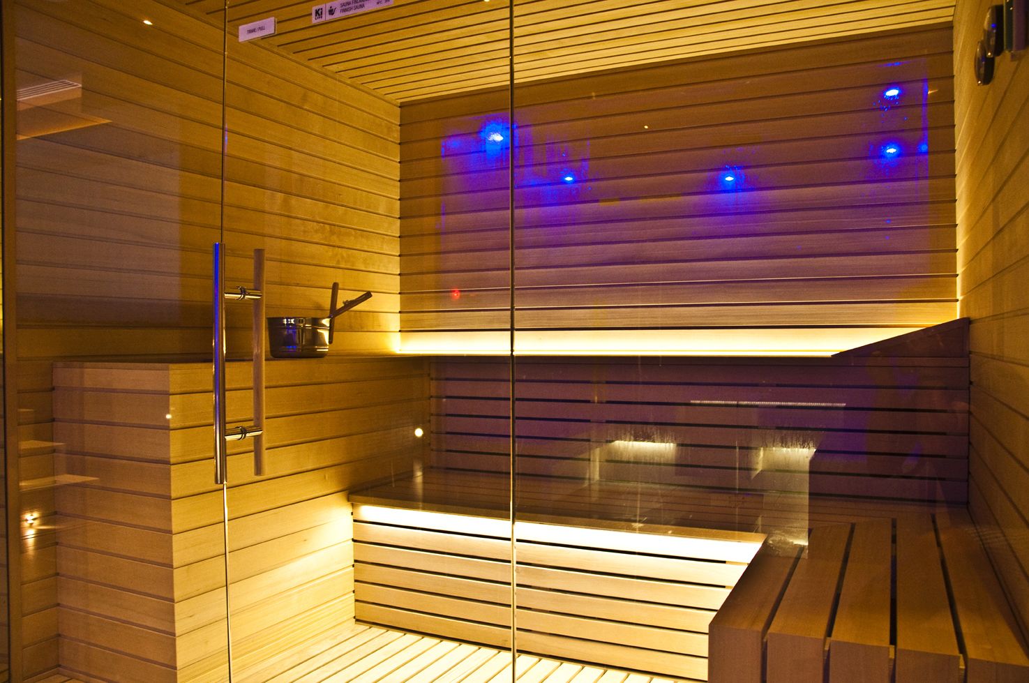 couples treatment room(s), sauna, hot tub, steam room