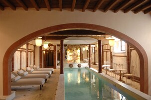 Piscina interna, piscina externa