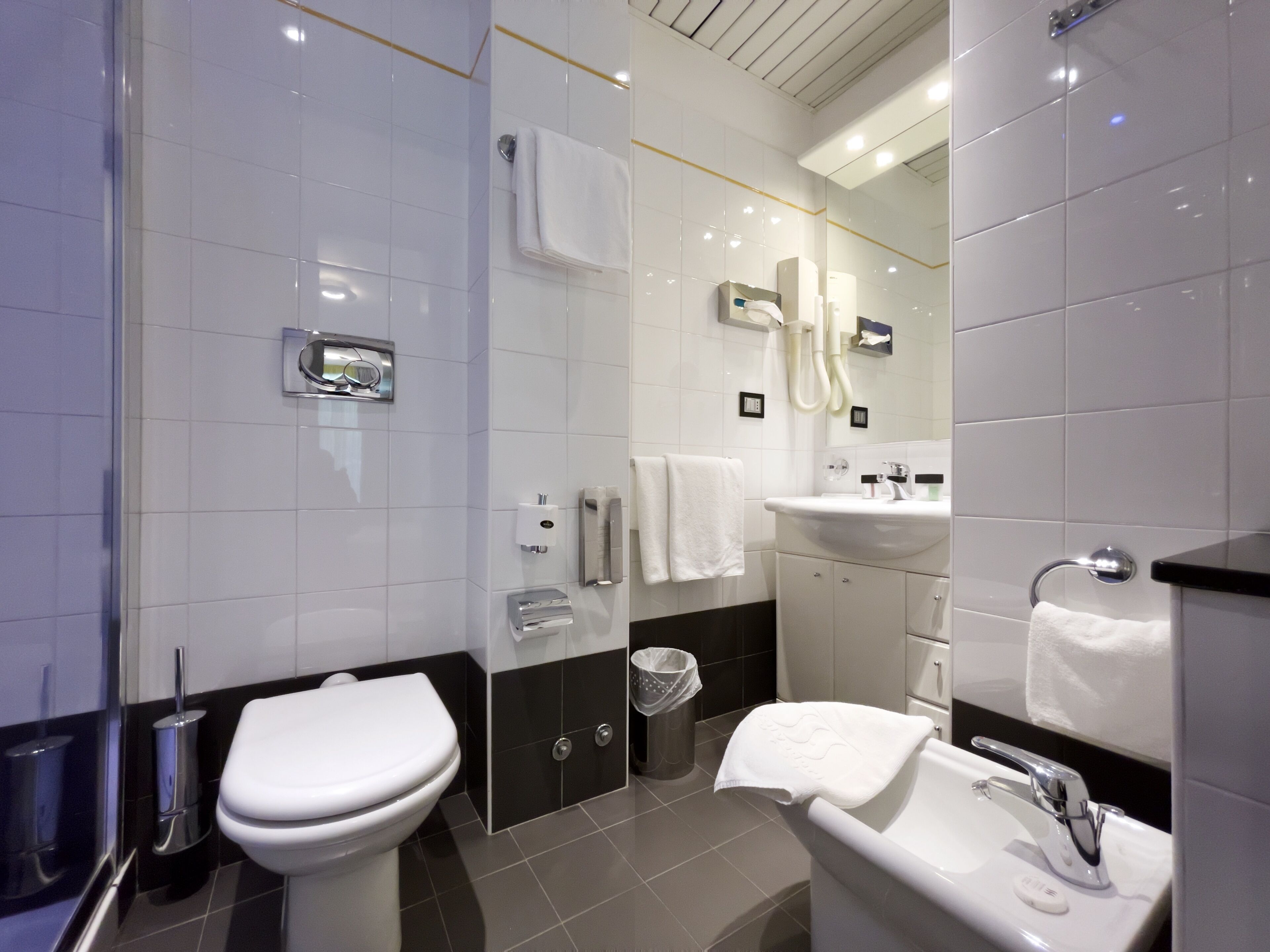 Foto - Monaco Suites Hotel