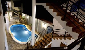 Outdoor pool - Hotel Jose Antonios Inn (Tambopata)