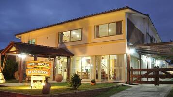 Fachada da propriedade