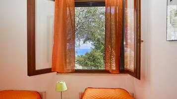 Villa, 2 Bedrooms | 2 bedrooms, individually decorated, individually furnished