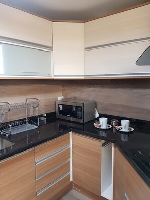 Apartment, 2 Bedrooms | Private kitchen | Fridge, microwave, oven, stovetop - HB Calacoto (La Paz)