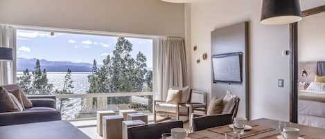 Deluxe Apartment | Lake view