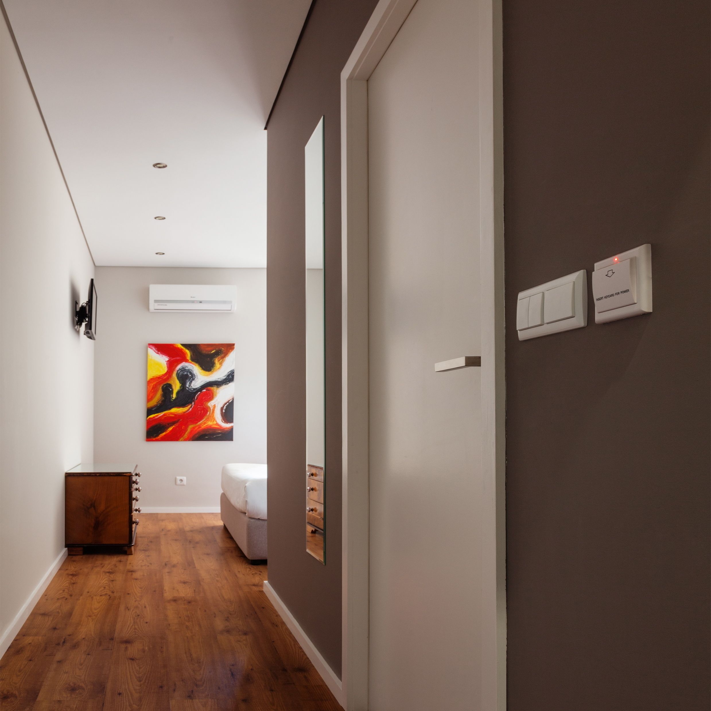 Photo - B The Guest Downtown