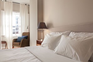 Habitación doble superior | Minibar, caja de seguridad en la habitación y decoración personalizada 
