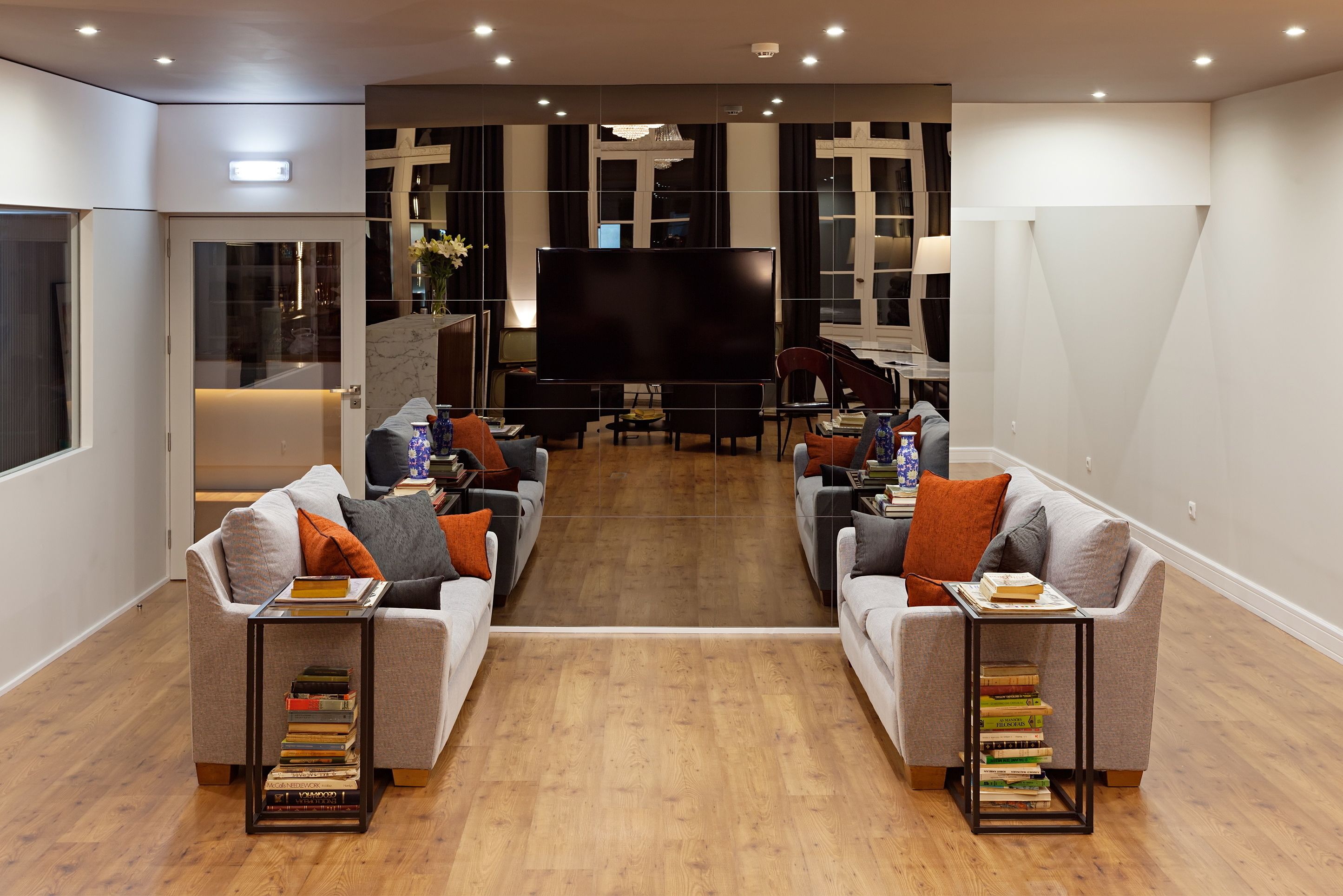 Photo - B The Guest Downtown