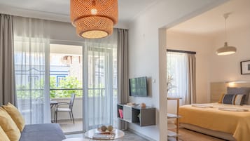 Superior-Suite | 2 Schlafzimmer, hochwertige Bettwaren, Zimmersafe, individuell dekoriert