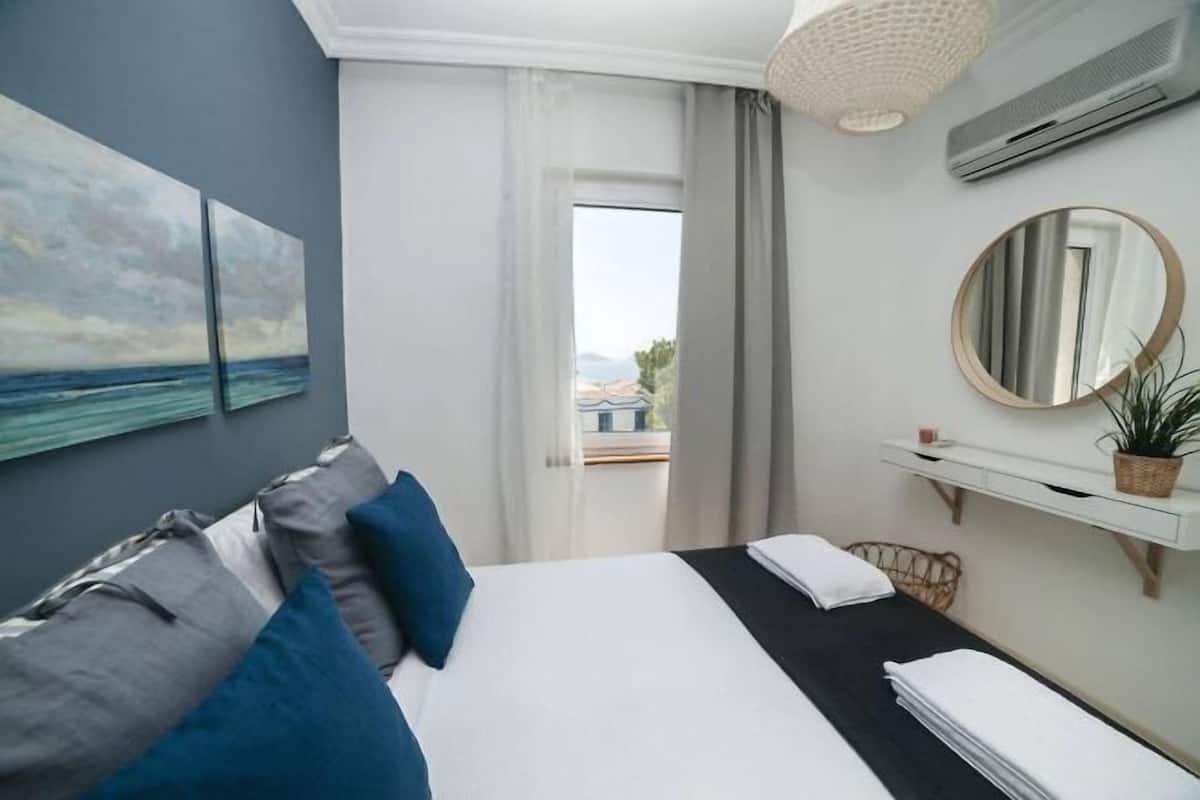 2 bedrooms, premium bedding, in-room safe, individually decorated