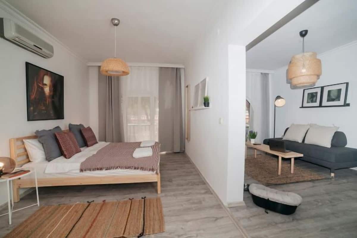 2 bedrooms, premium bedding, in-room safe, individually decorated