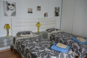 2 عدّة غرف نوم وبديكورات فريدة لكل غرفة وطراز فريد لكل وحدة ومكتب