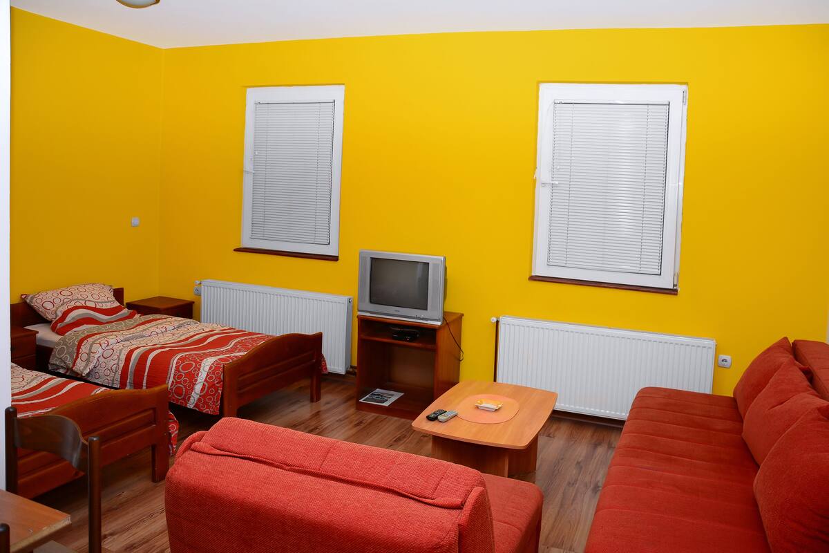 Studio | Khu phòng khách | TV