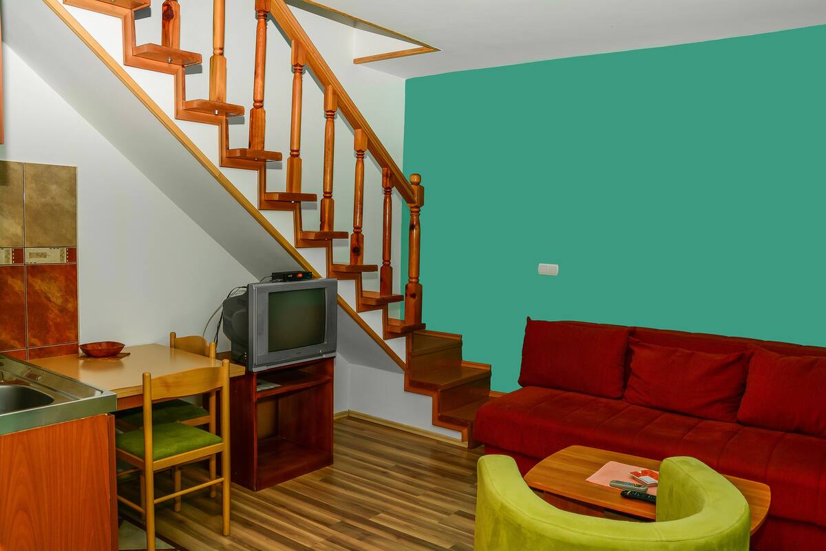 Nhà Duplex | Khu phòng khách | TV
