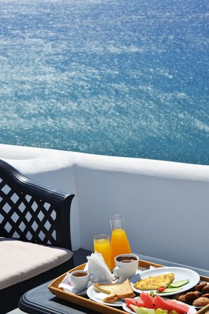 Free daily cooked-to-order breakfast - Golden Beach Resort Anafi (Anafi)